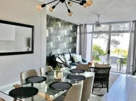 Oceanfront- Serene Sea View- Enchanting getaway