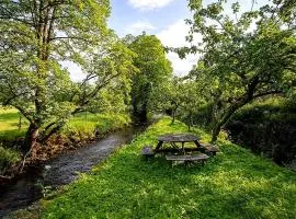 Dipper Boutique Mill, Copper Bath, River Views