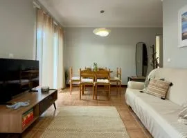 Casa da Rosa by Mth