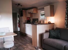 De Wilg Beerse, tiny house with meadow view, animals, hotel i Beerse