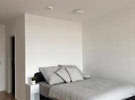 Zentrales, modernes Studio Apartment