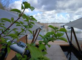 Safaritent 4, hotelli kohteessa Biddinghuizen