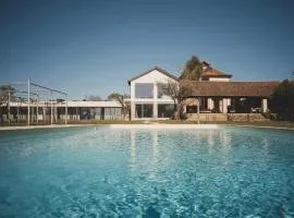 ARTS IN Country House