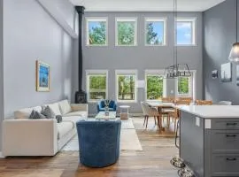 "Serenity Shores" Mins to LakeKing Bed 10 Guests