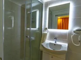 Joker Side Hill Hotel