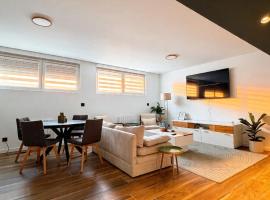 2 Luxury & Ultra-Comfort Bedrooms, Private Parking, #1, hotel din Blotzheim