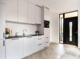 Cozy newly built studioapartment، فندق في Eidsvoll