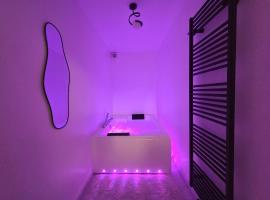 Suite Design Balnéo - Lit King size - Garage privé, Hotel in Tournai
