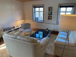 Coastal Getaway 5BR W Courtyard & Parking