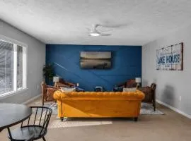 Lake Barkley Retreat - Newly Renovated - 5 BR