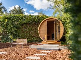 Luxe wellnesshuis op de Veluwe, хотел в Лунтерен