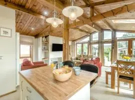 3 Bed in Whitby oc-wa057