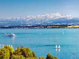 Ferienwohnung SeenSucht - direkt am Bodensee in Hagnau mit uneingeschränktem Seeblick, Balkon & Seezugang