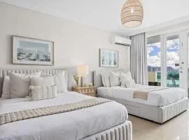Condado Lagoon - Lux Waterfront Studios
