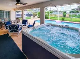 Heated Pool and Spa Venice Retreat 2.6 mi Beach