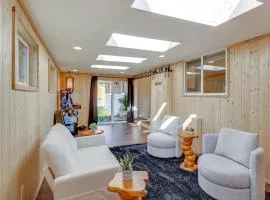 Relax in University Place - Sleeps 5 - Game Room
