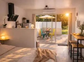 La Dolce Vita - Studios cosy avec terrasse au soleil, clim & parking - idéal couple
