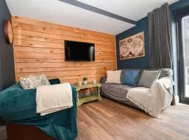 2 Private Rooms in Shared Apartment with Kitchen