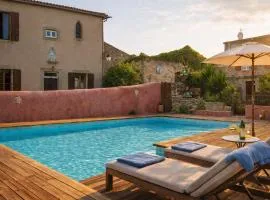 Domaine du Prieuré avec Piscine Ancien Couvent & Presbytère