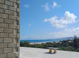 Caslune, Hotel in El Bidha