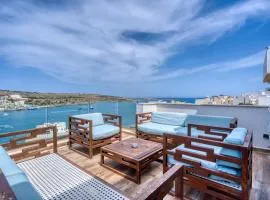 Bayview Penthouse with Seaviews - 2BR