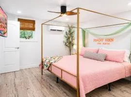 Walkable, 2 King En-Suites, Game Room, EV Charger!