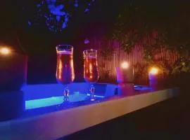 Séjour bien être avec spa privatif dans un presbytère de charme près de la Cité de Carcassonne et du Canal du Midi