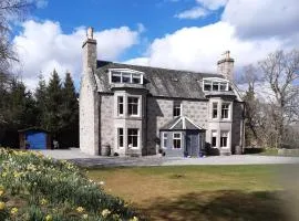 Achnagonlin House