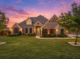 Heart of Ferris 3-BD 2-BA with Pool Patio & BBQ, hotel sa Ferris