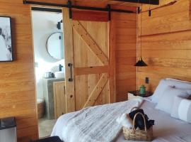 Luxury Tiny House Ranch Design, khách sạn ở Tapalpa