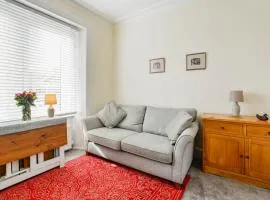 2 Bedroom Victorian Apartment in seaside town