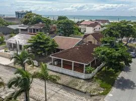 Memora Guesthouse Pontal do Paraná - Casa inteira ou Quartos a duas quadras da praia e próxima a Ilha do Mel