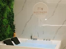 Suite Maiora - Élégance, Sérénité & Jacuzzi, Hotel in Saumur