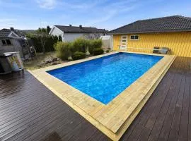 Pool & Nordic Sauna Retreat - Studio Apartment Porsgrunn