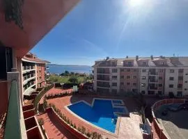 Desconectaengalicia Miraflores con piscina y vistas al mar