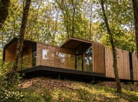 Cabañas en Ribeira Sacra, Borbela de Luz, hotel in Villar de Ordelles