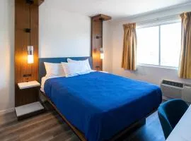 Central Phoenix Hotel