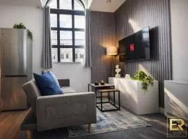 Modern 1BR Apartment - Free Parking - City Access