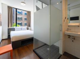easyHotel Amsterdam City Centre South, hotel di Amsterdam
