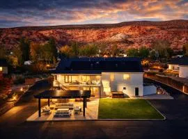 Exclusive Retreats Desert Dream Estate 10 Bedrooms Sleeps 35
