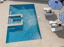 Santorini Views - 2 bedroom suite with breathtaking ocean views