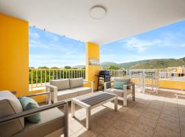 La Parguera View - Beautiful Penthouse apartment located in La Parguera PR, Hotel in La Parguera