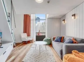 Sydney CBD Darling Harbour 1 bedroom with City view and balcony
