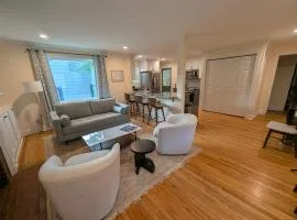 NEW Cozy 2BR Near Duke & Downtown Firepit