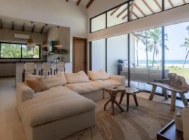 Casa Zola Beachfront Surf Escape in Morrillo: Morrillo'da bir otel
