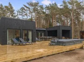 Amazing Home In Ebeltoft With Sauna