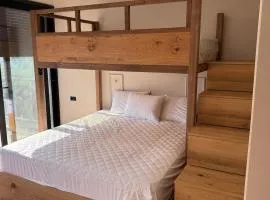 SeaLight Studio - Walk to Beach - Stylish Cozy Loft