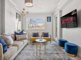 Calgary में, होटल Stunning 1 Bedroom condo with riverview in Calgary