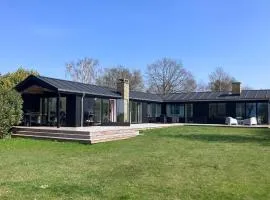 Nice Home In Kirke Hyllinge With House Sea View