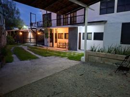 Casa Mediterráneo, Hotel in El Pueblito